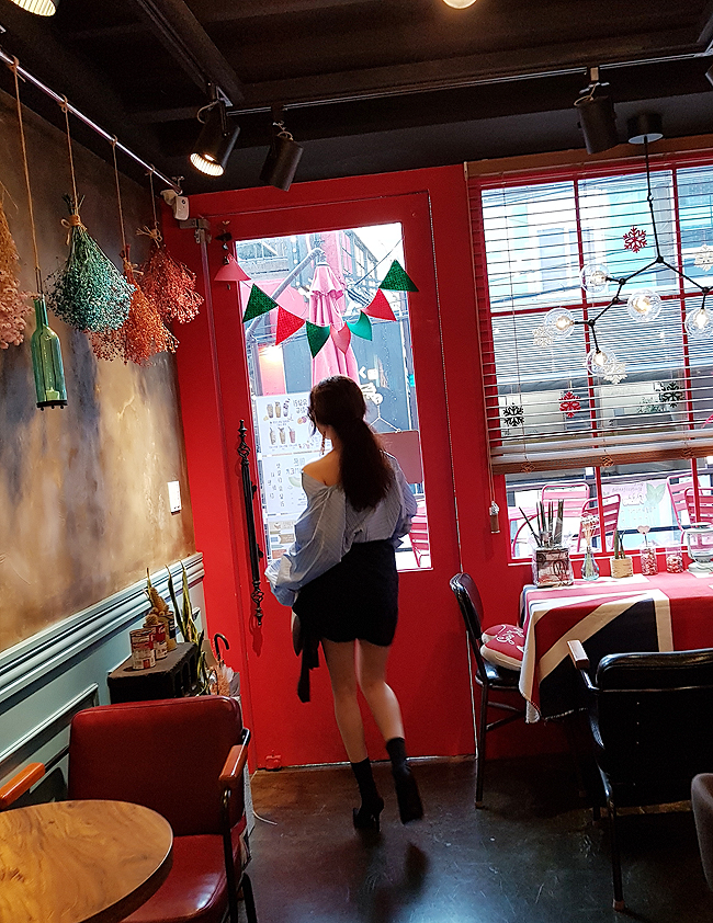 Jur Moe Unbalance Mini Skirt Fall