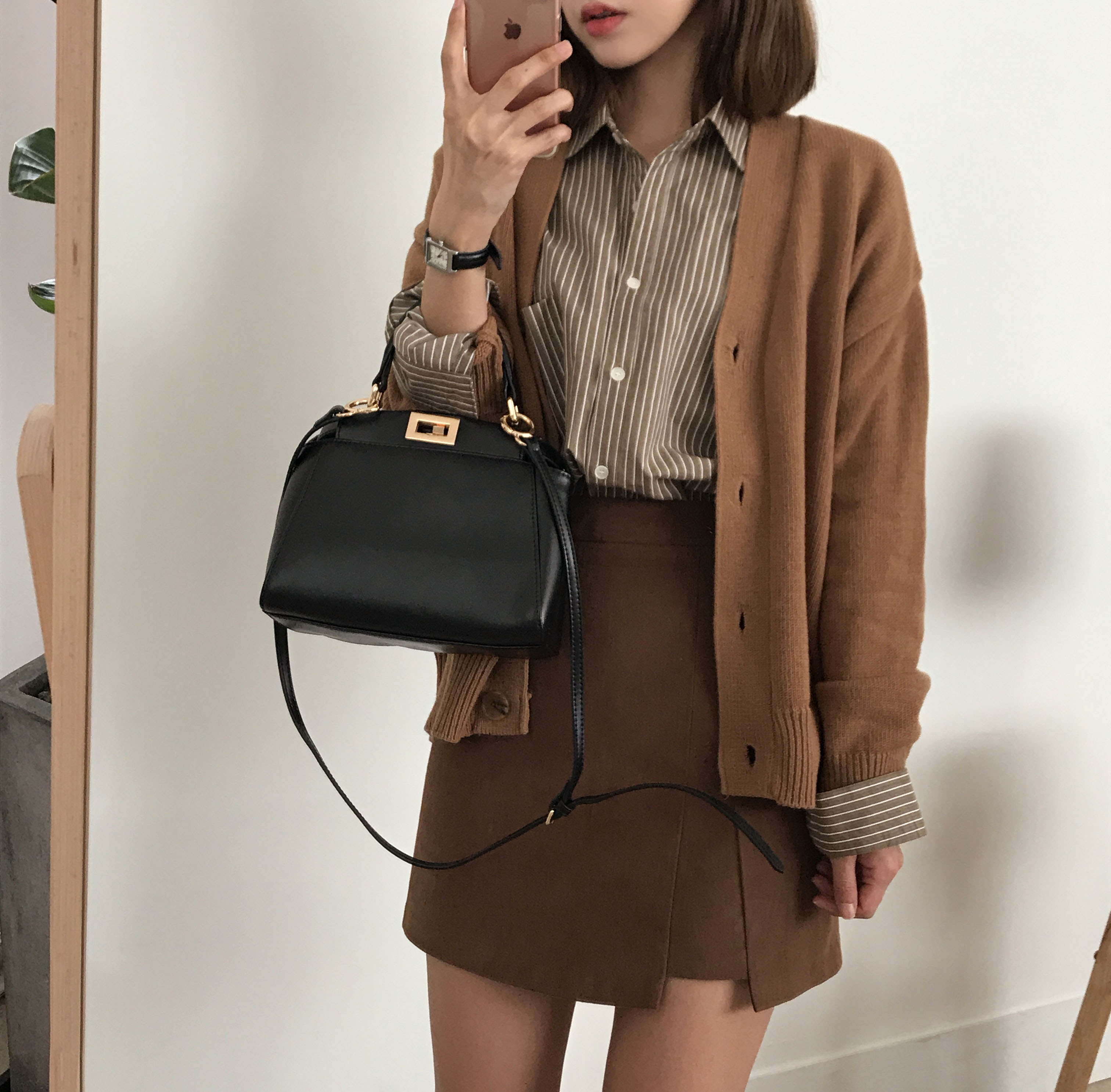 A line fall skirt Brown, black incision 44