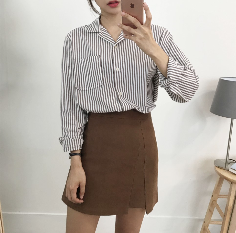 A line fall skirt Brown, black incision 44