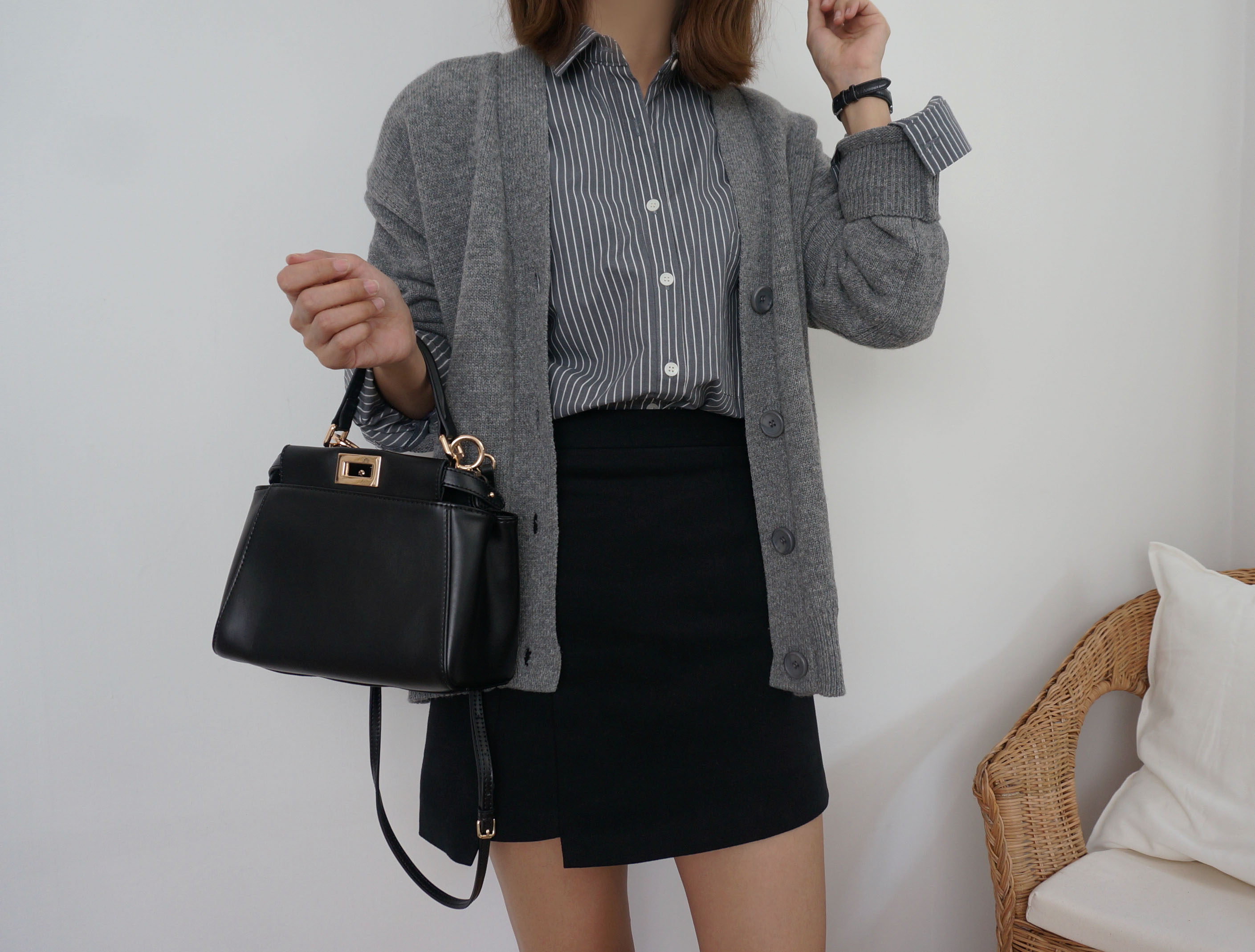 A line fall skirt Brown, black incision 44