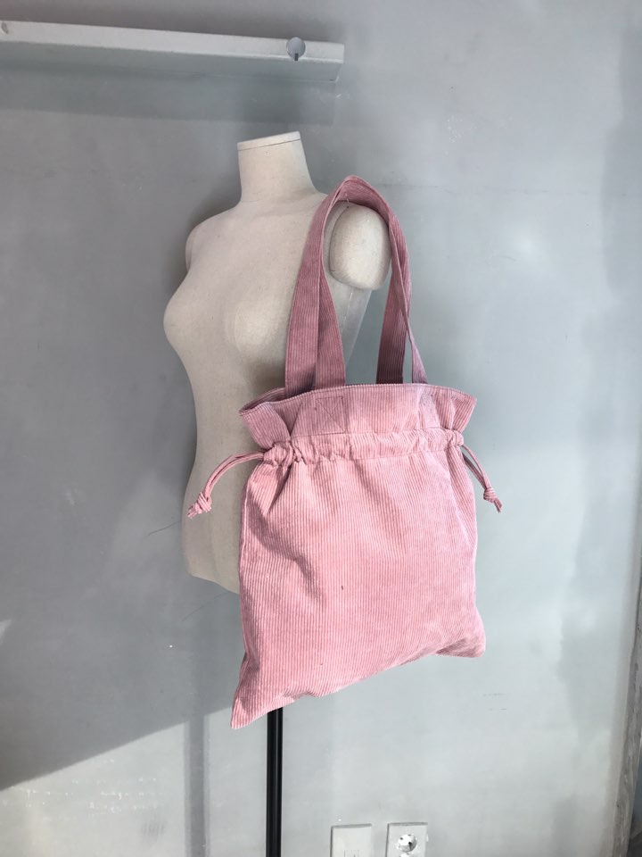 Pleated Golden Echo Bag Cute and Sporty Matching G