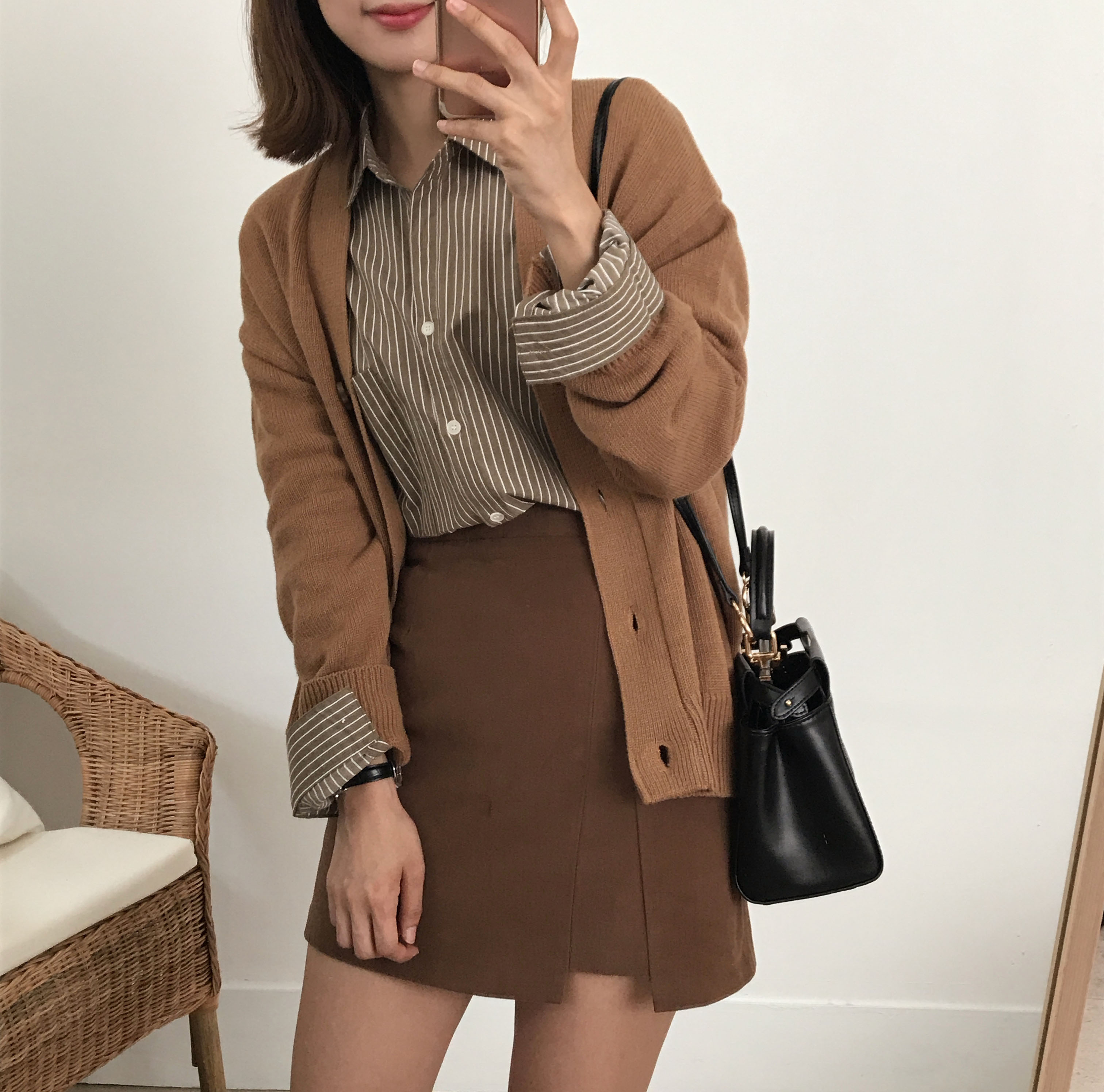 A line fall skirt Brown, black incision 44
