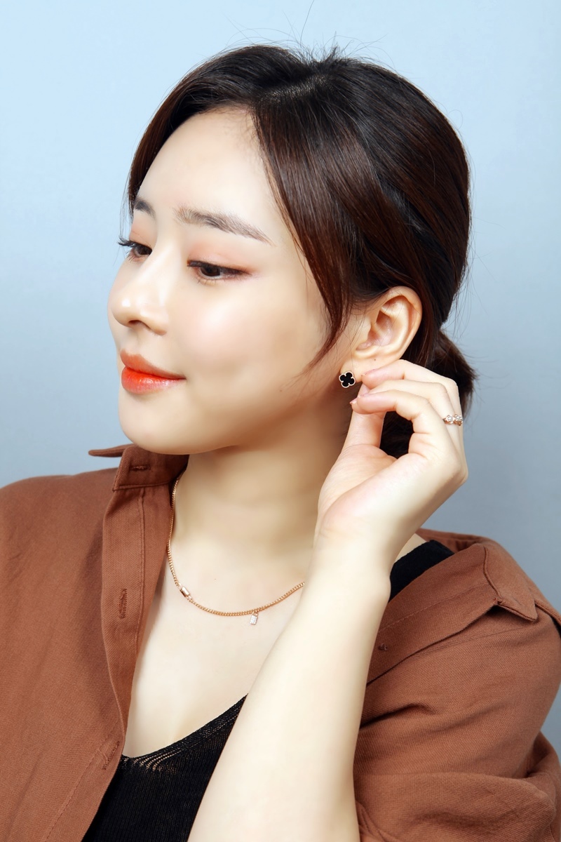 Clover 14K Earrings Onyx Mother-of-pearl 14k Luxur