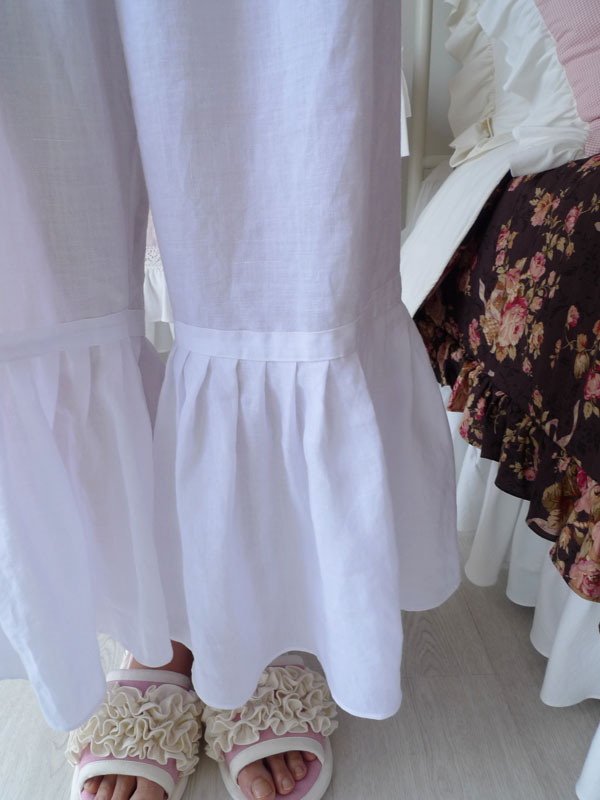 Seamless Shorts Linen Underpants - White Frills Pl