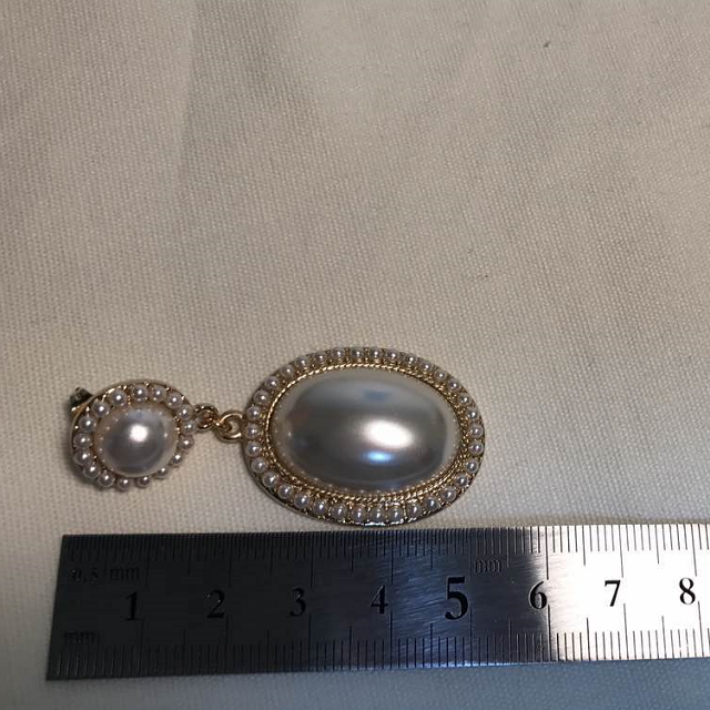 Bold pearl drop earrings Classic eye-catching thre