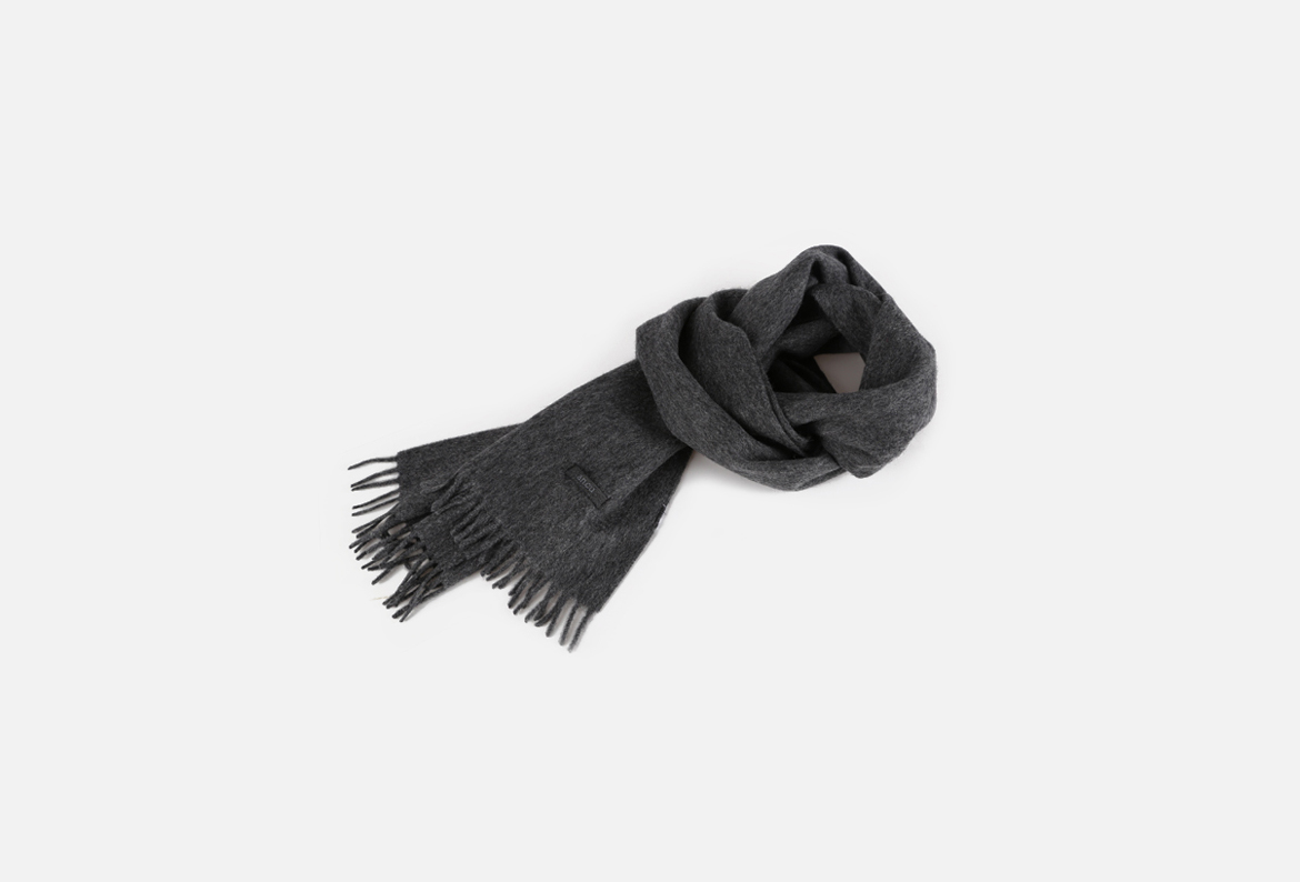 Cashmere muffler Seven coordinating gifts Fashion 