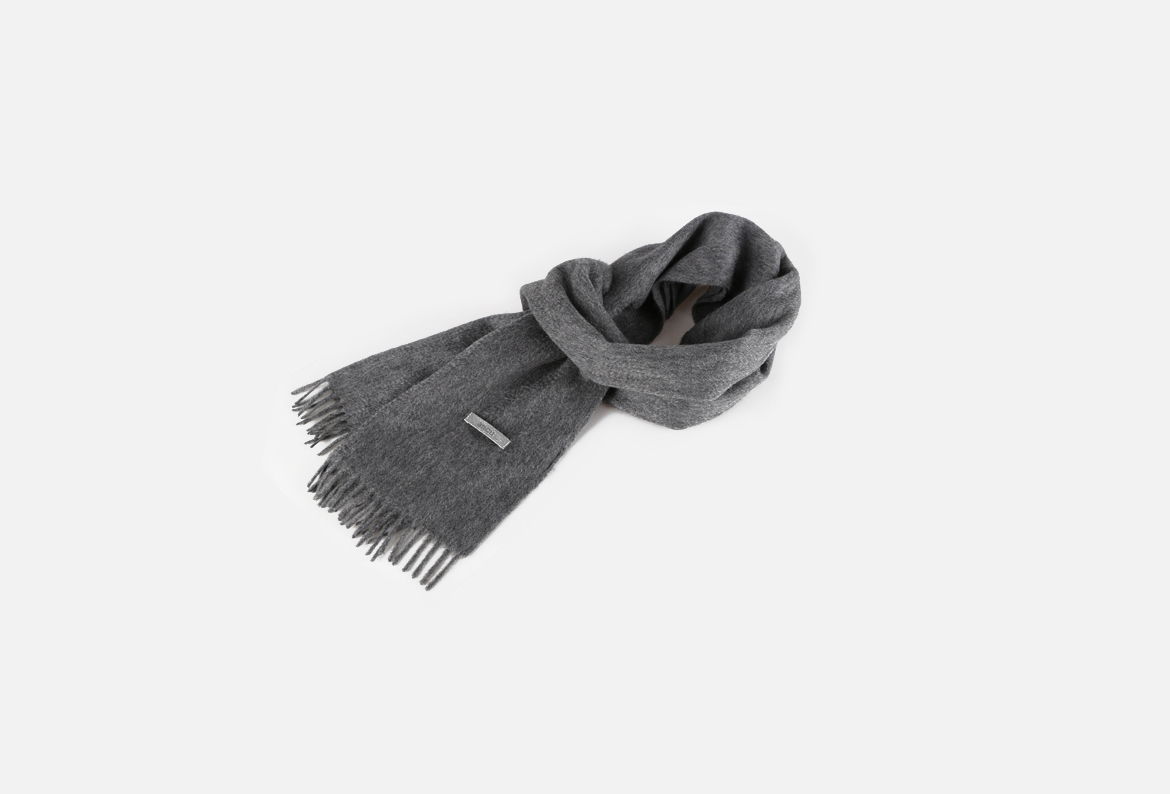 Cashmere muffler Seven coordinating gifts Fashion 