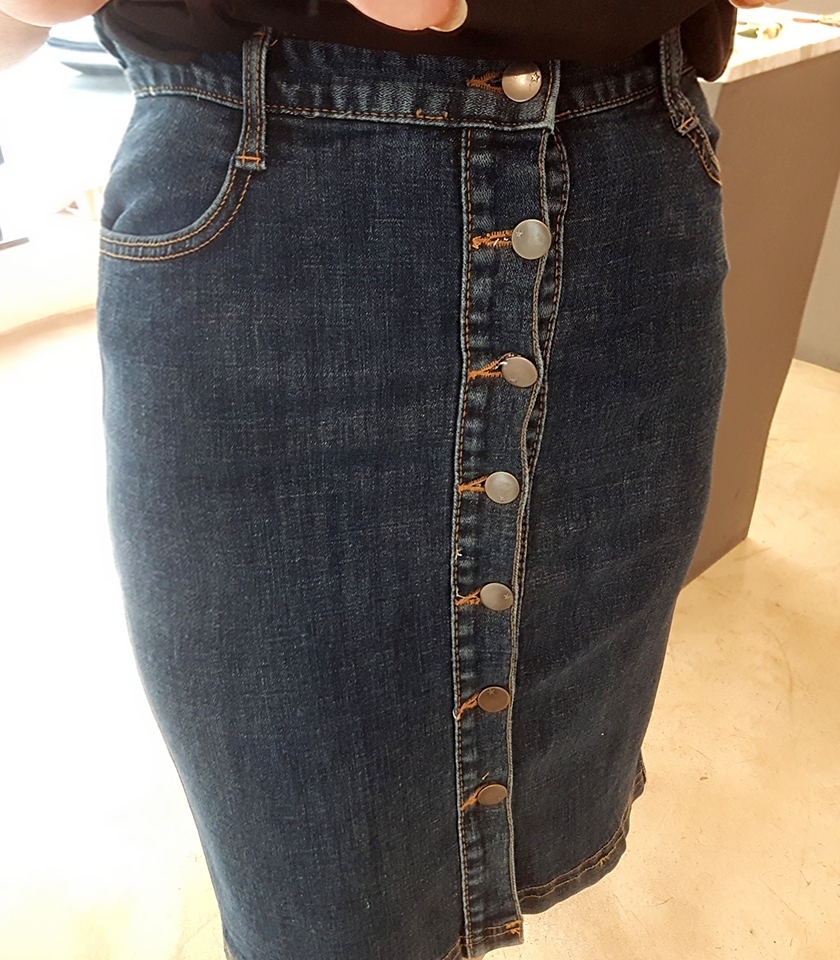 Denim Skirt Foxy wardrobe Mink button 5 pieces Chu