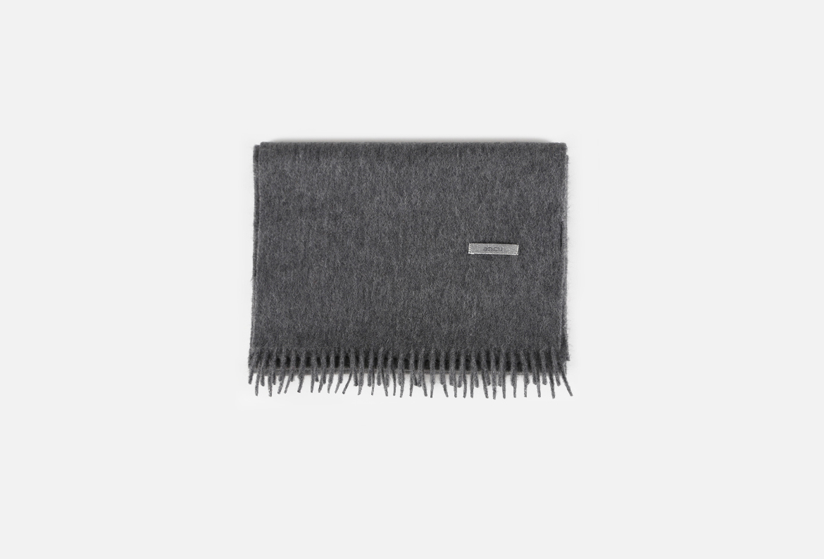 Cashmere muffler Seven coordinating gifts Fashion 