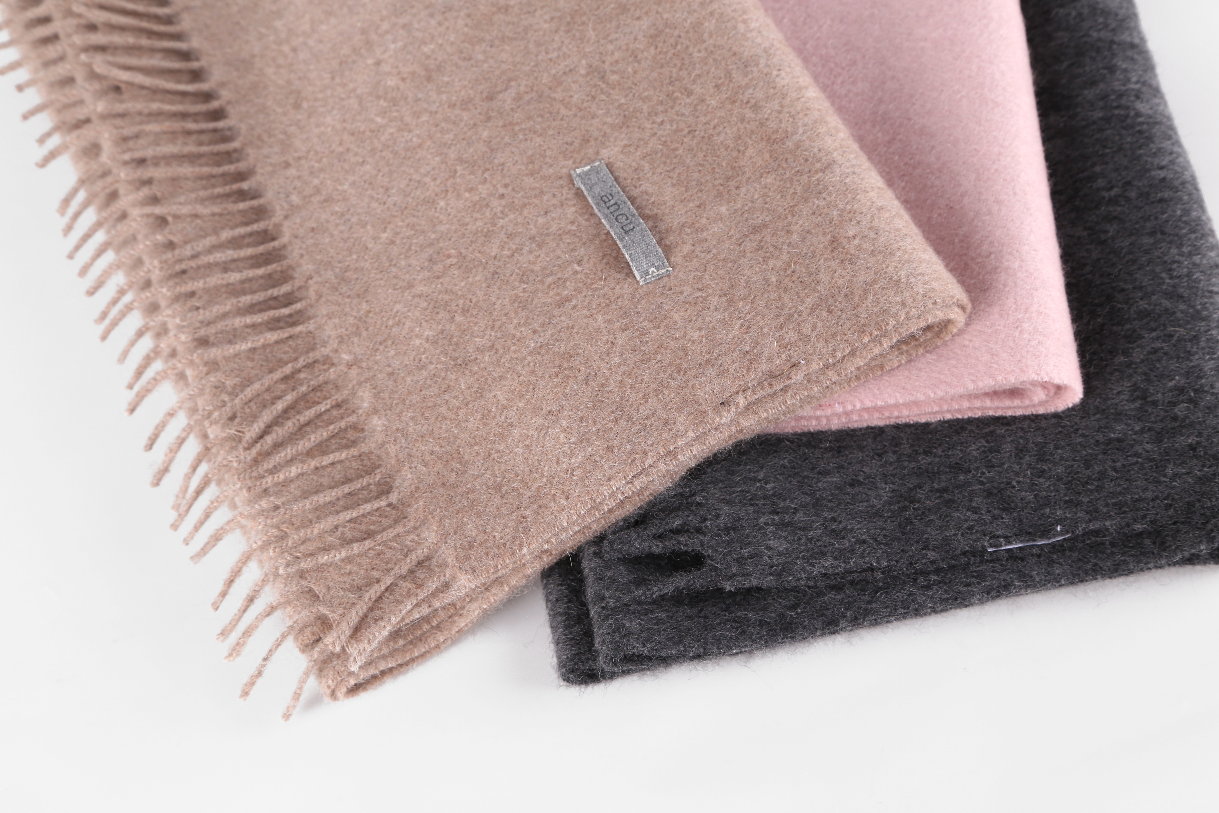 Cashmere muffler Seven coordinating gifts Fashion 