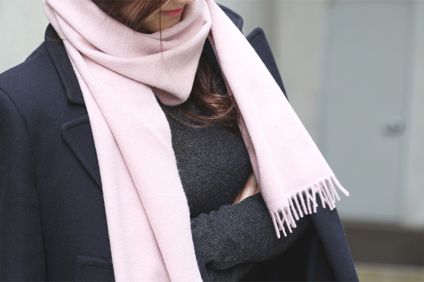 Cashmere muffler Seven coordinating gifts Fashion 