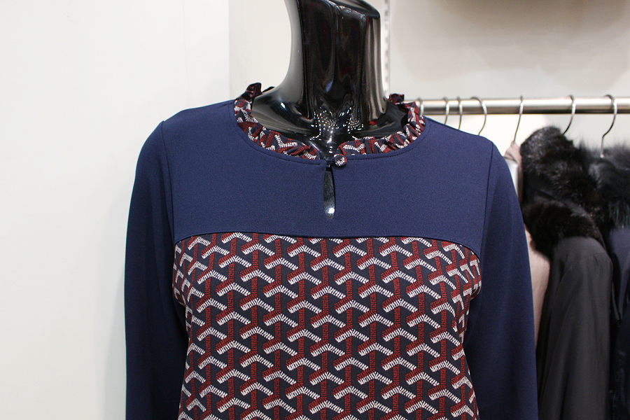 Round ruffle dress shirts 50s women middle age clo