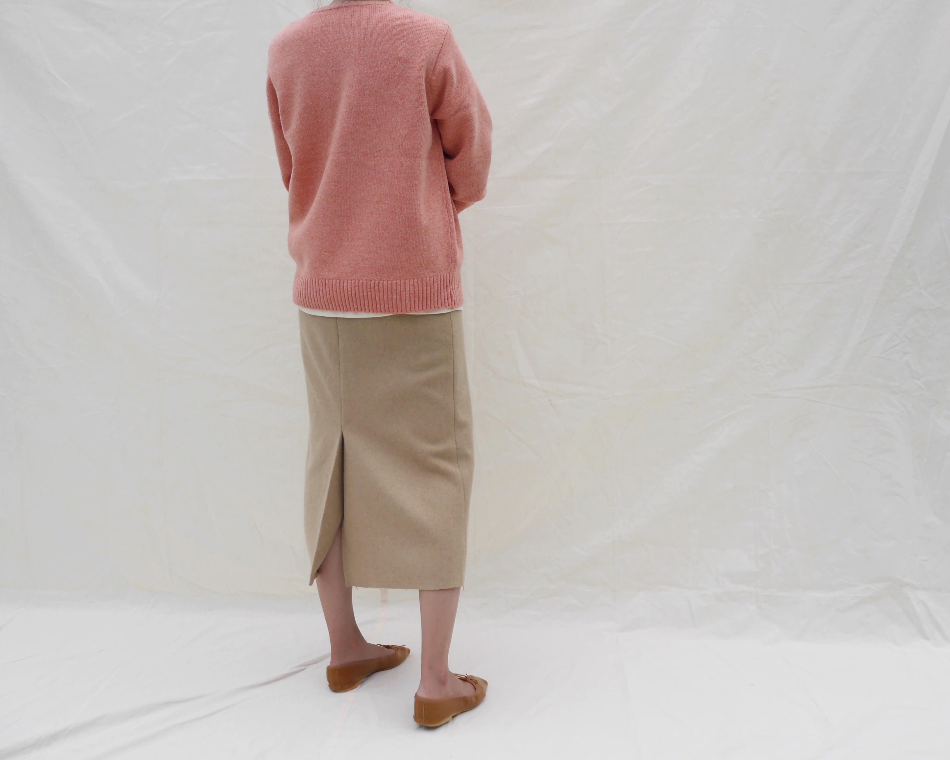 Long wool skirt's long skirt back a line
