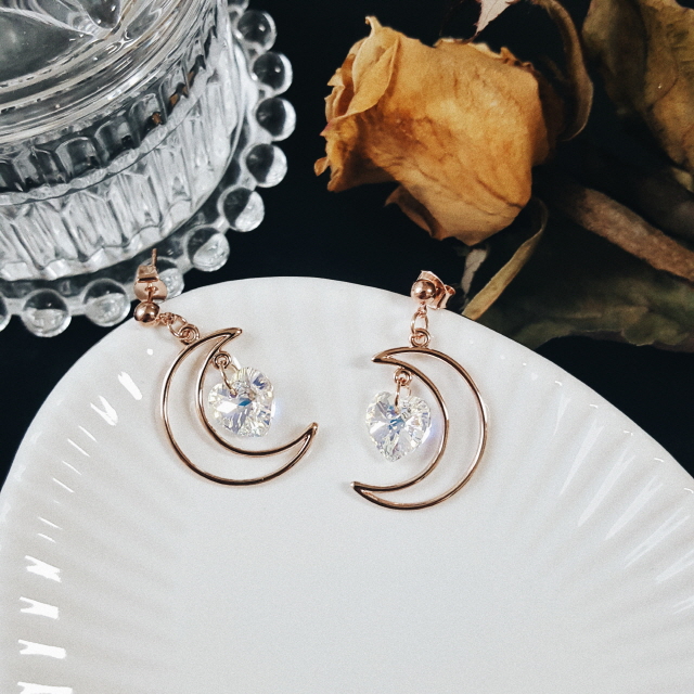 Moon Crystal Drop Earring Swarovski Earrings Luxur