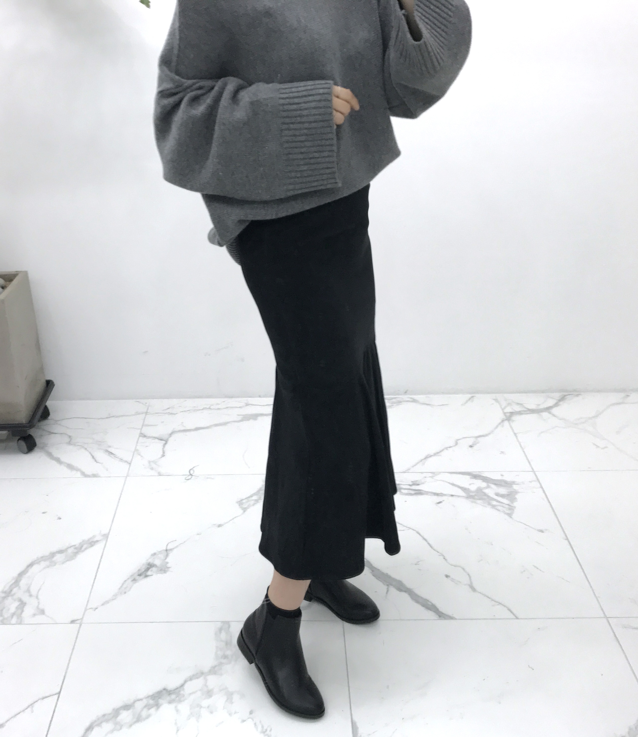 Frilly suede mommy skirt autumn winter long coordi