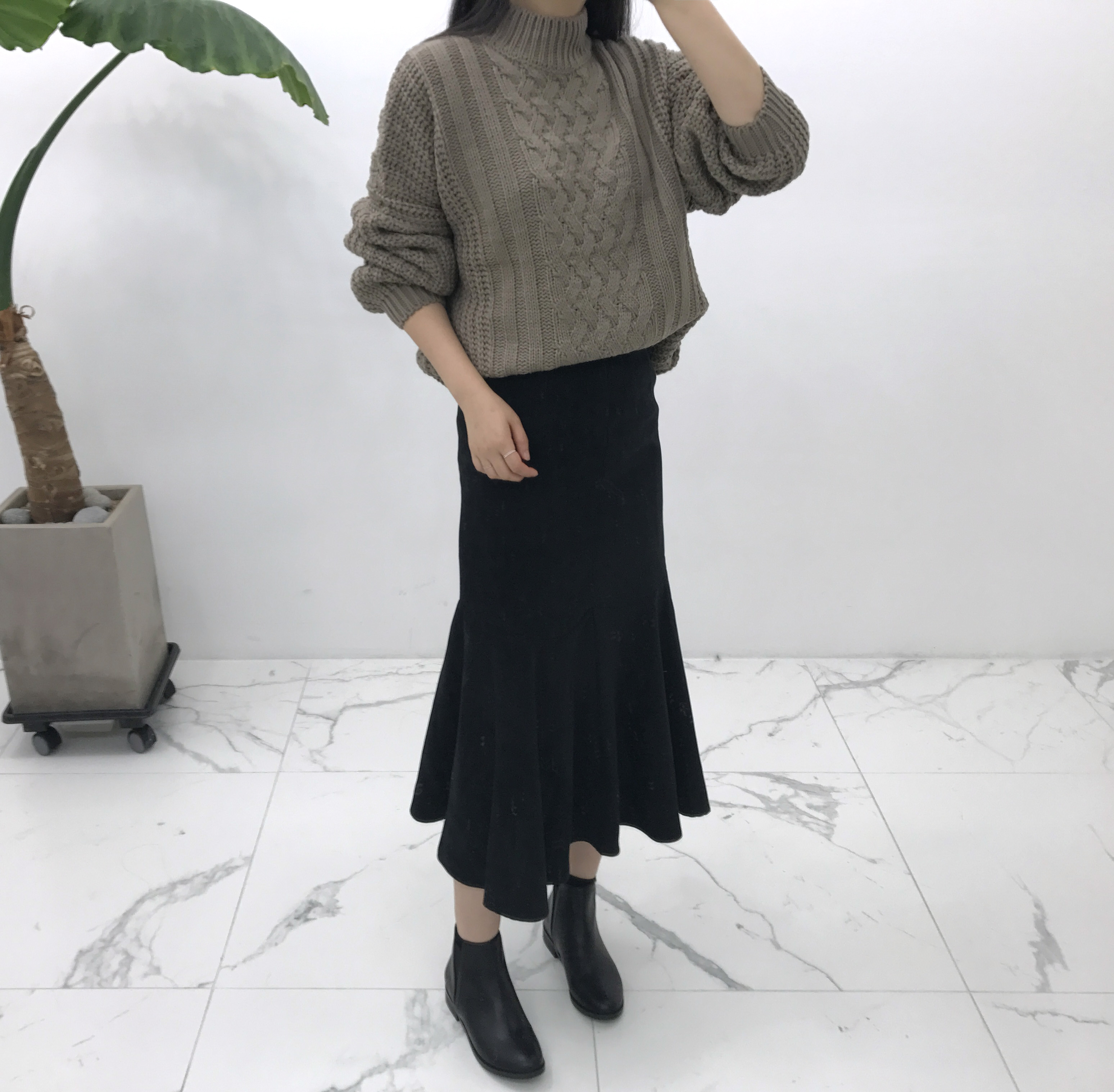 Frilly suede mommy skirt autumn winter long coordi