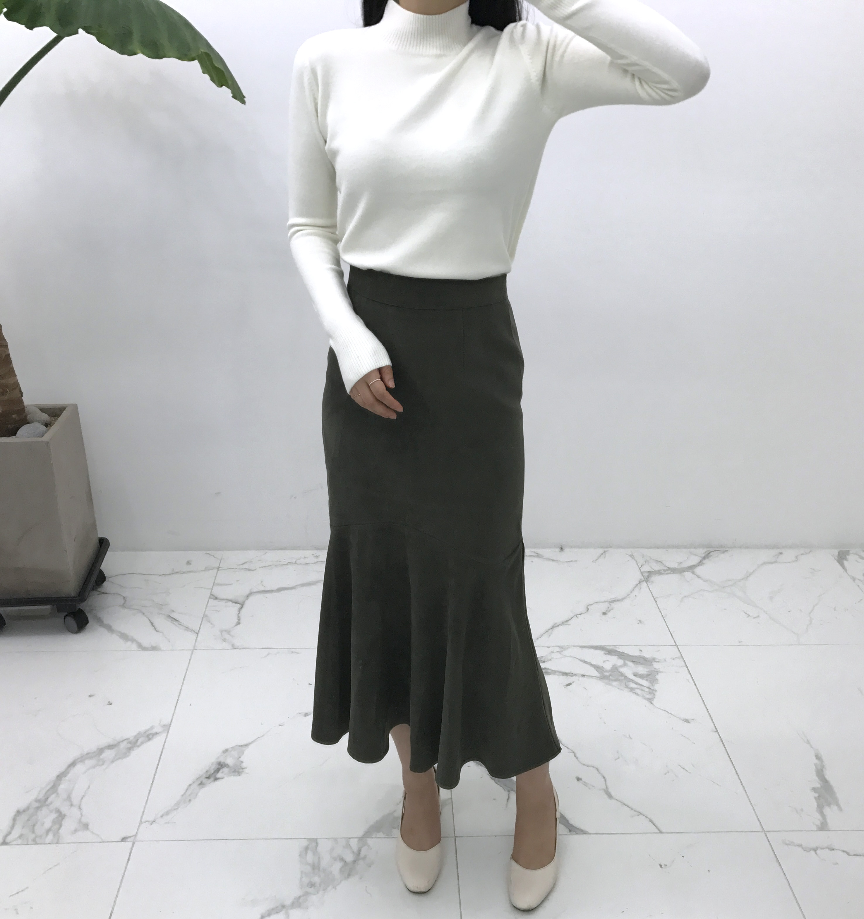 Frilly suede mommy skirt autumn winter long coordi