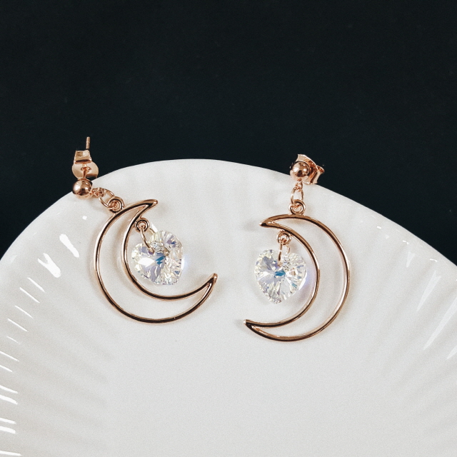 Moon Crystal Drop Earring Swarovski Earrings Luxur