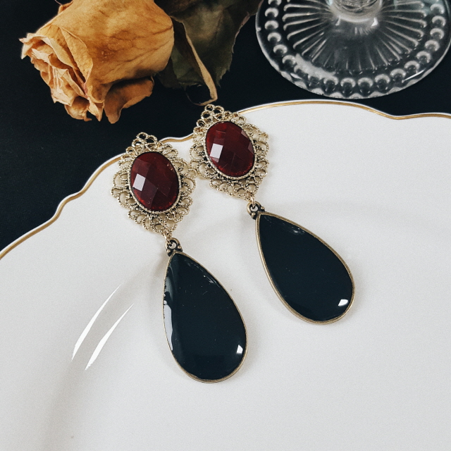 Wine Black Bold Earrings Antique Earrings Gorgeous