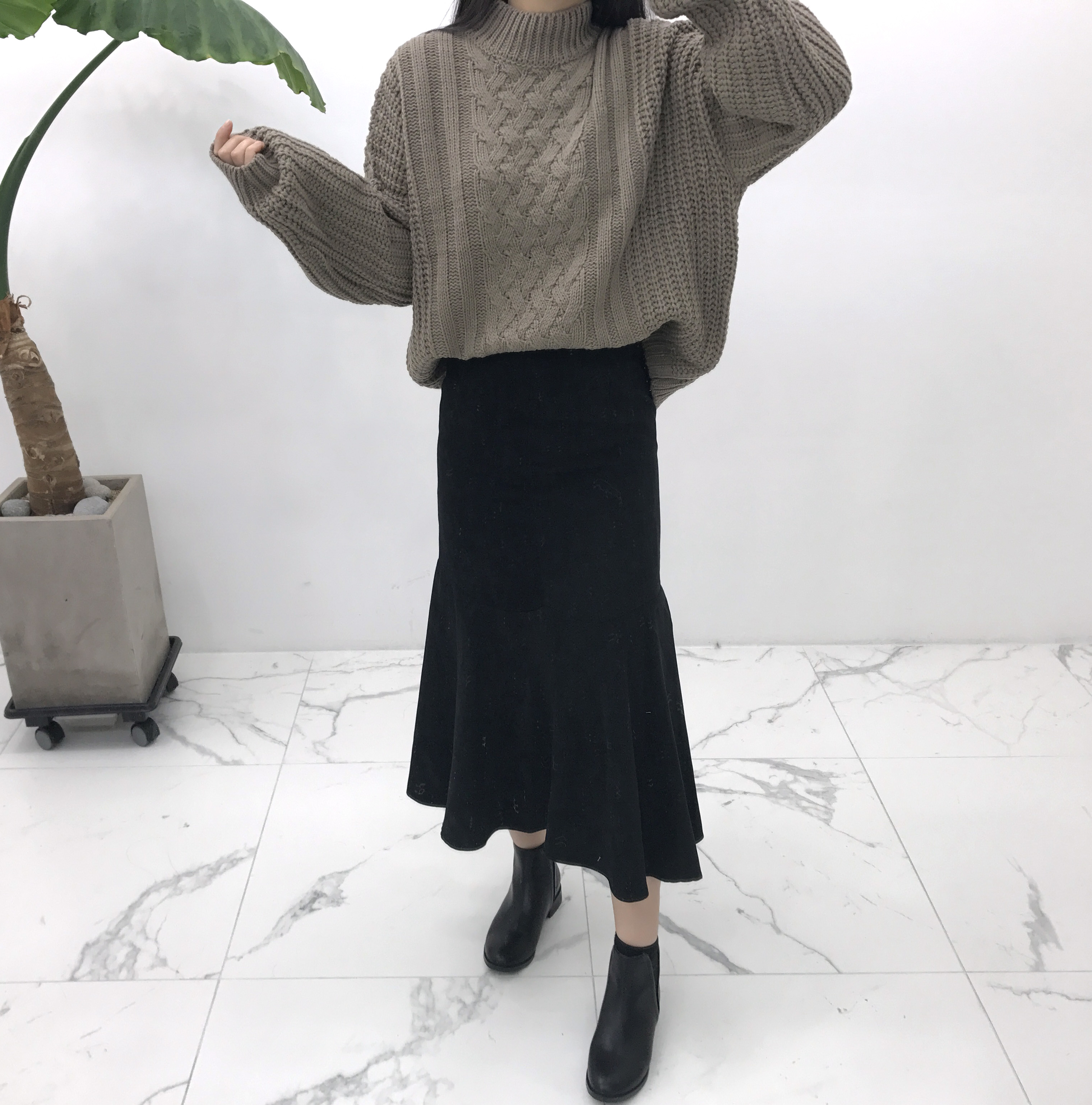 Frilly suede mommy skirt autumn winter long coordi