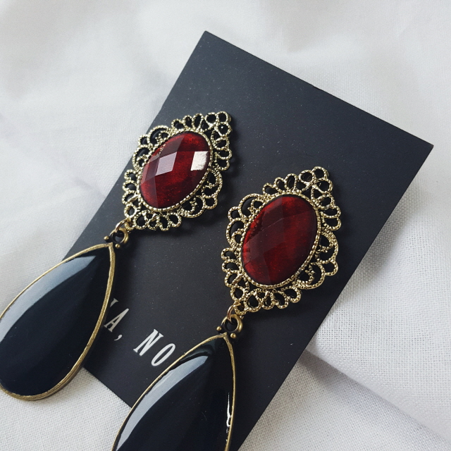 Wine Black Bold Earrings Antique Earrings Gorgeous