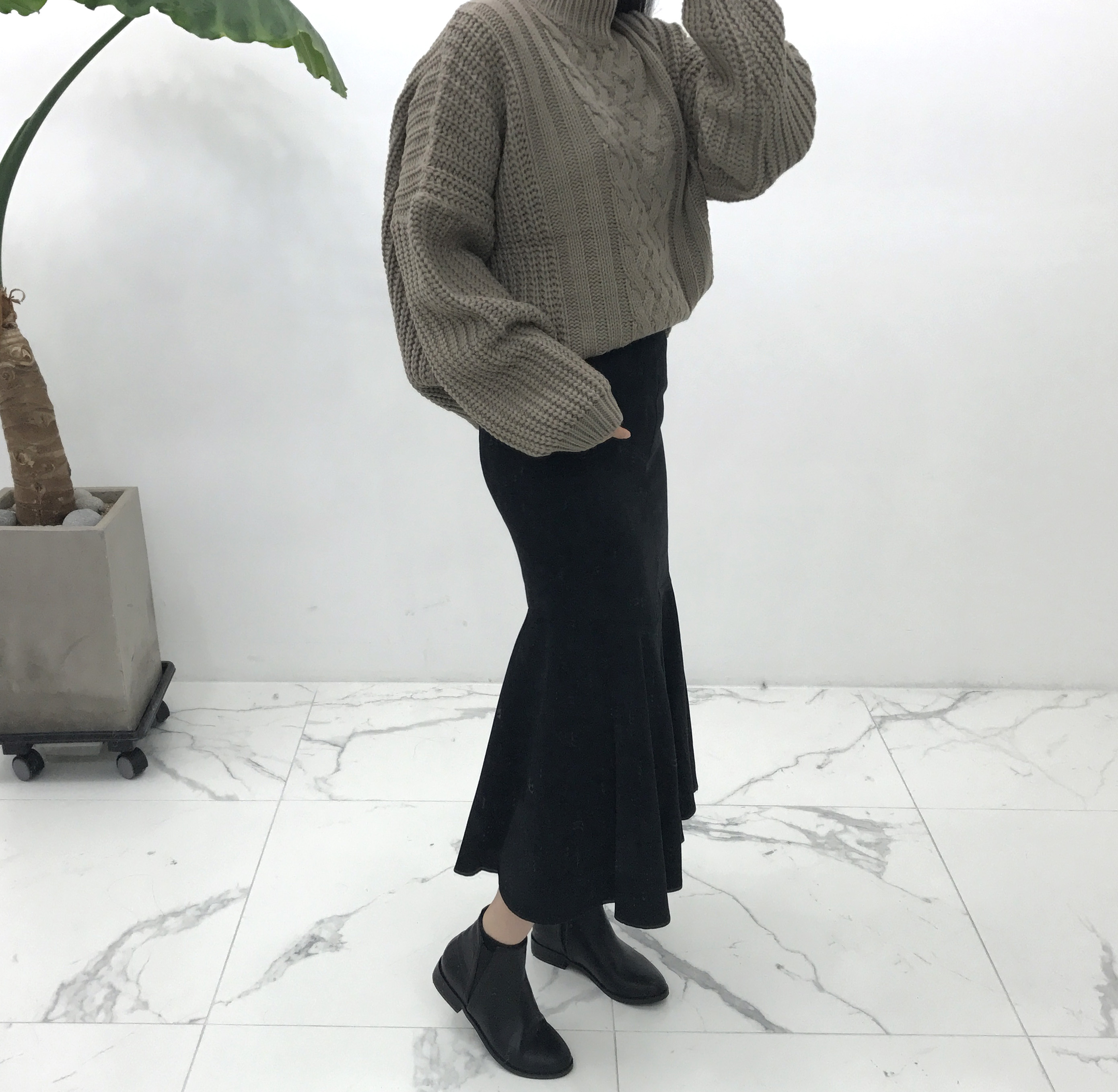 Frilly suede mommy skirt autumn winter long coordi