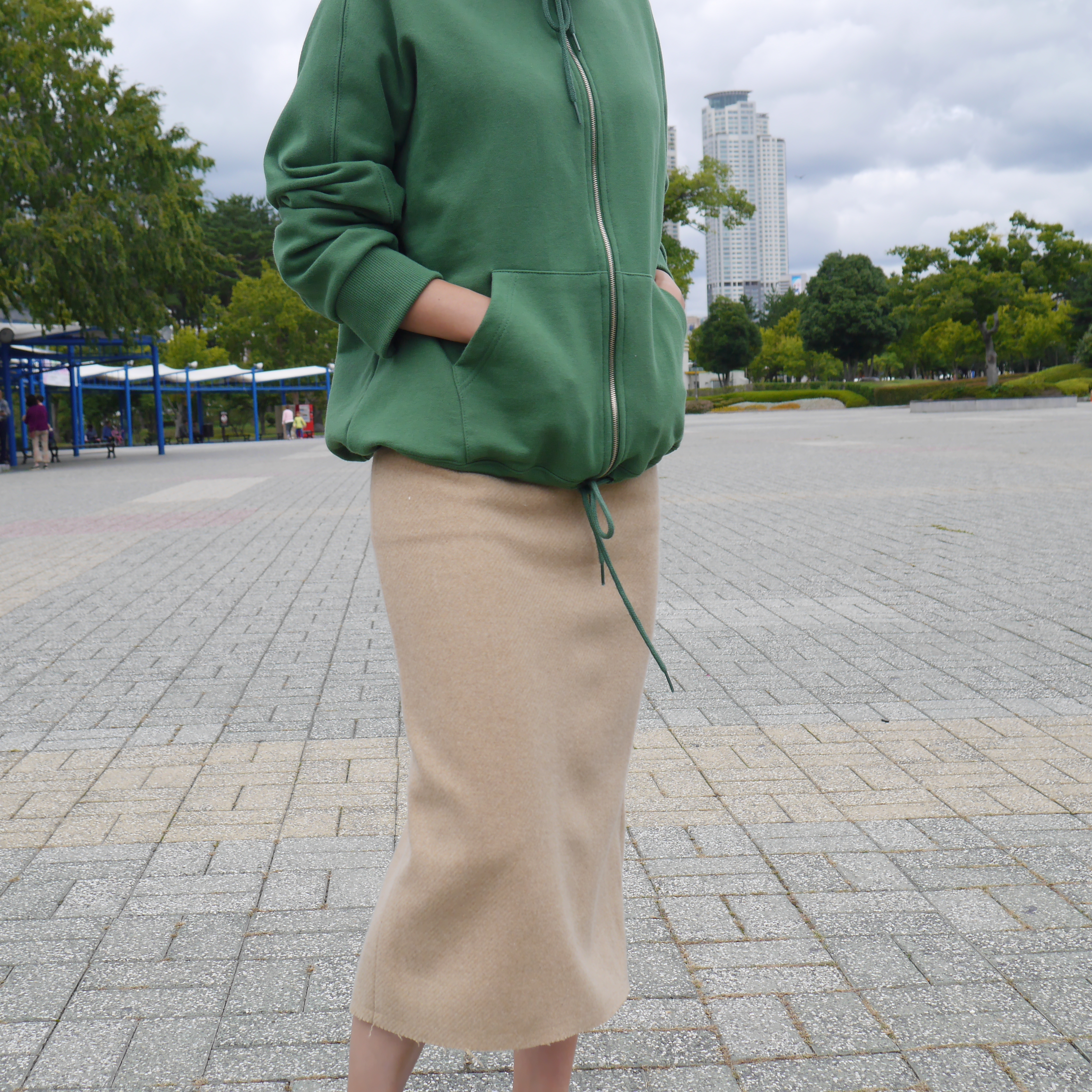 Long wool skirt's long skirt back a line