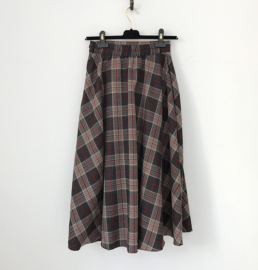 Winter flare check Long skirt Autumn long skirt A 