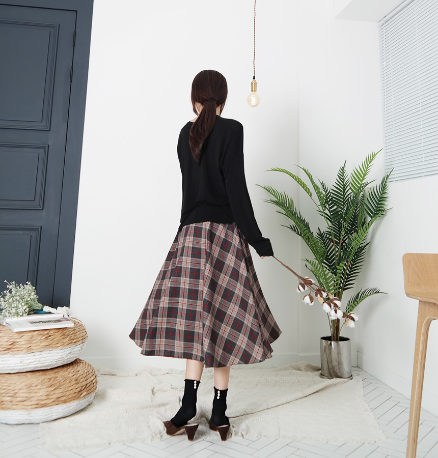 Winter flare check Long skirt Autumn long skirt A 