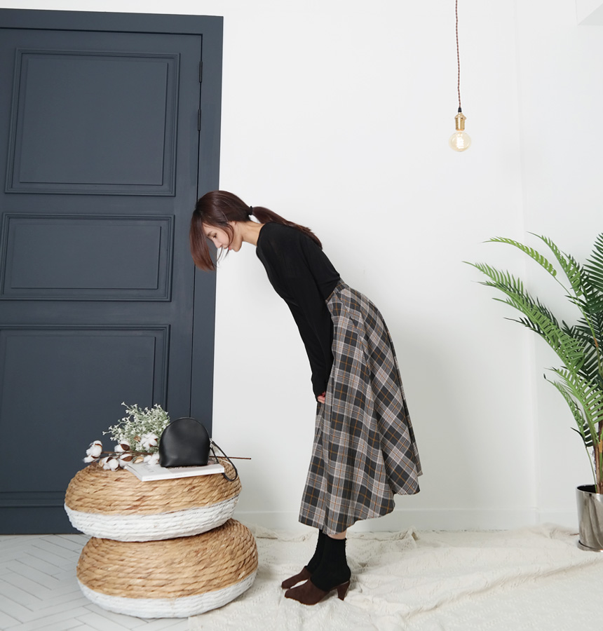 Winter flare check Long skirt Autumn long skirt A 