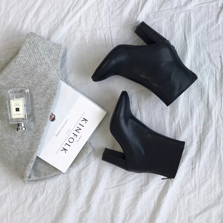 The Bible Nubian Basic Angle Boots A nice, clean, 