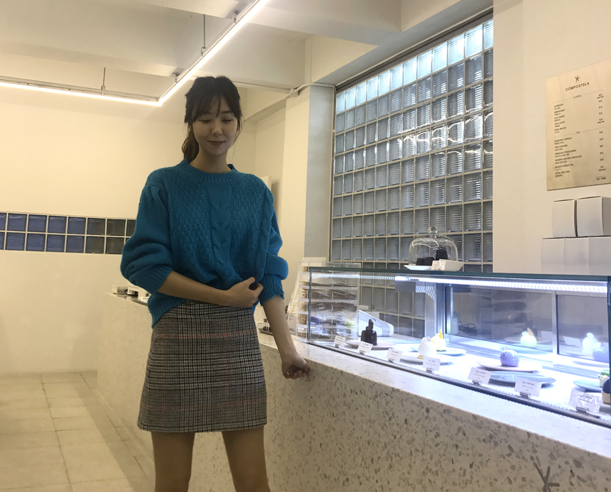 Glancatch A line mini skirt Winter Toddie Cody gir