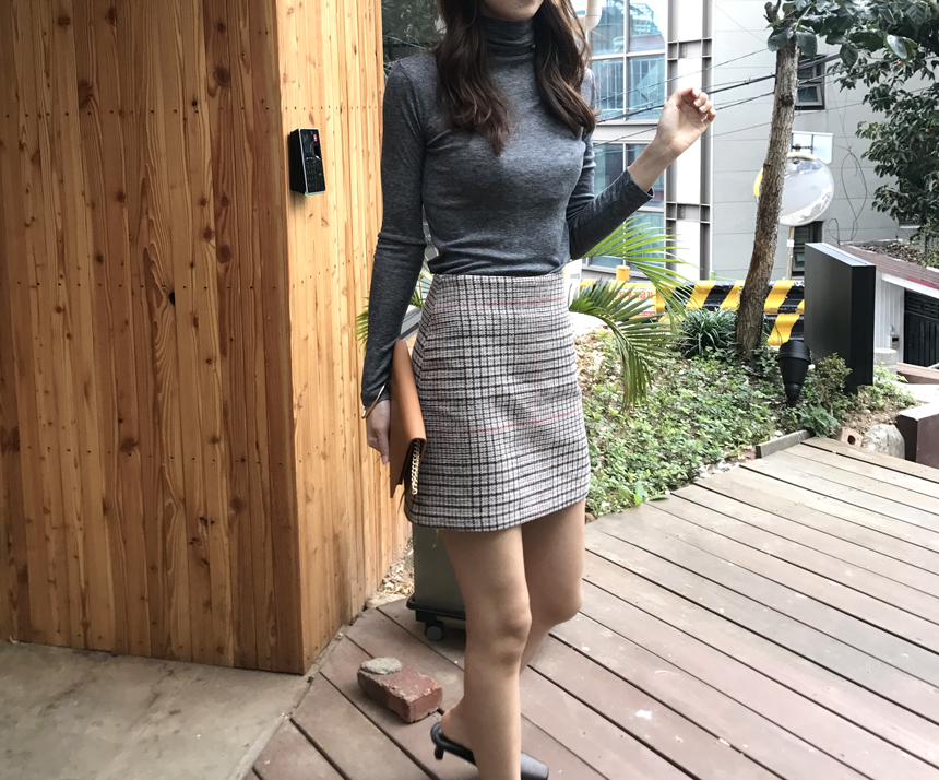 Glancatch A line mini skirt Winter Toddie Cody gir