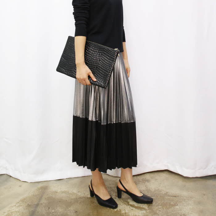 44-77 Glossy long skirt Long-sleeved gathering Fas