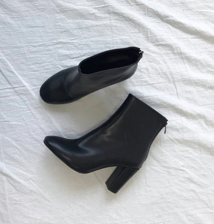 The Bible Nubian Basic Angle Boots A nice, clean, 