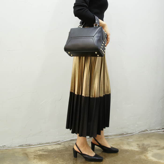 44-77 Glossy long skirt Long-sleeved gathering Fas