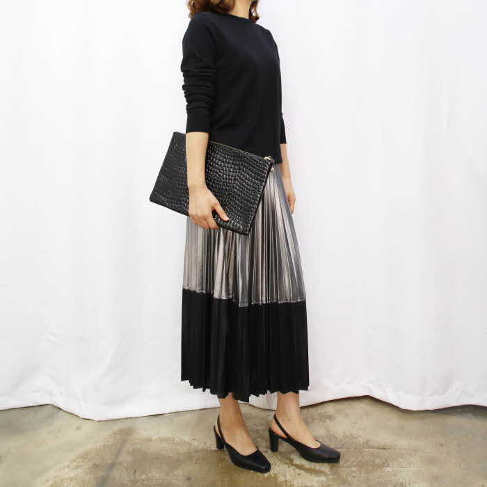 44-77 Glossy long skirt Long-sleeved gathering Fas