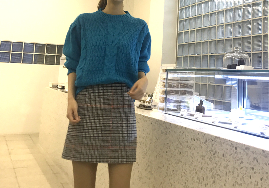 Glancatch A line mini skirt Winter Toddie Cody gir