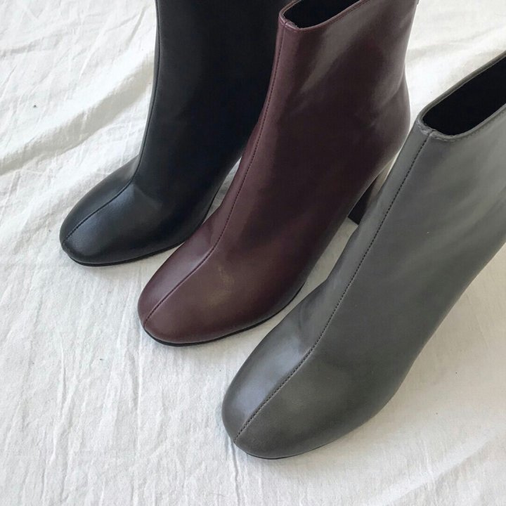 The Bible Nubian Basic Angle Boots A nice, clean, 