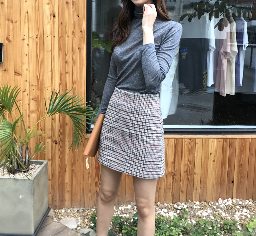 Glancatch A line mini skirt Winter Toddie Cody gir