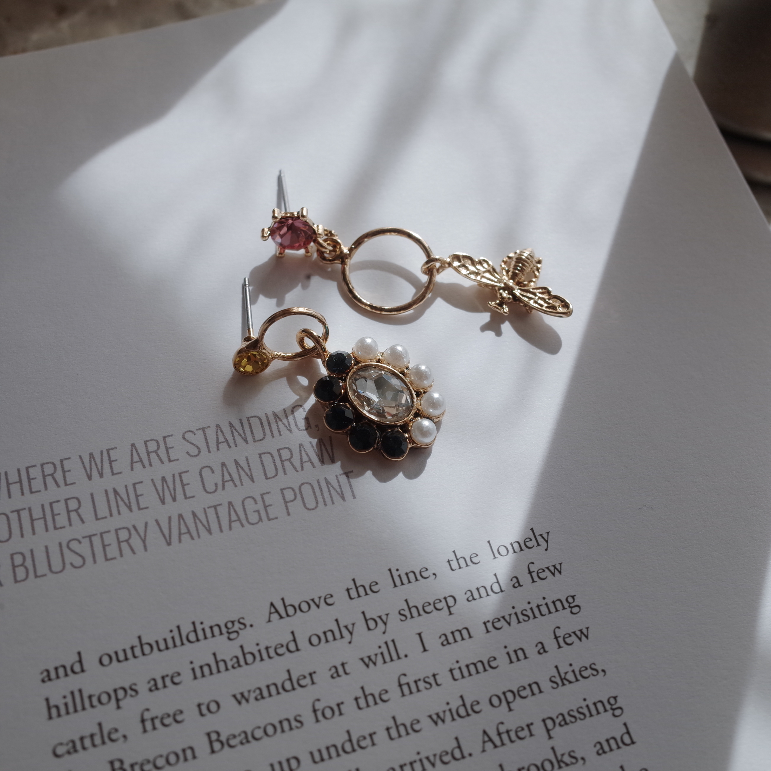 BEE bee flower petite drop earrings handmade styli