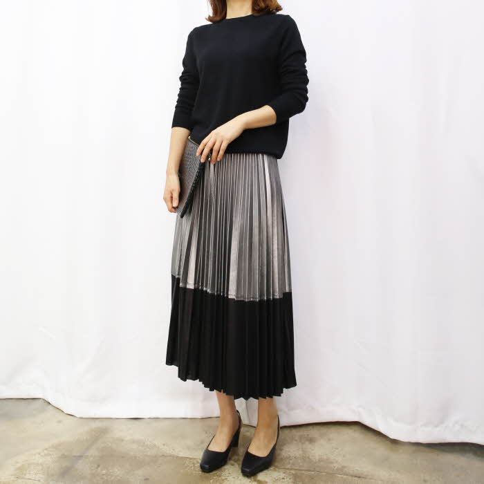 44-77 Glossy long skirt Long-sleeved gathering Fas