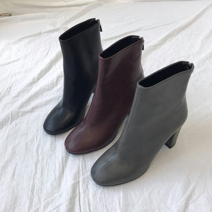 The Bible Nubian Basic Angle Boots A nice, clean, 