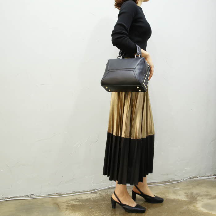 44-77 Glossy long skirt Long-sleeved gathering Fas