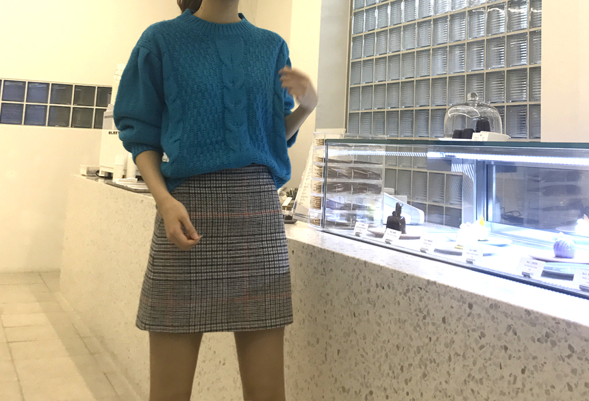 Glancatch A line mini skirt Winter Toddie Cody gir