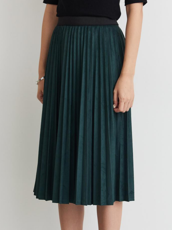 Suede pleated long skirt black green camel pleated