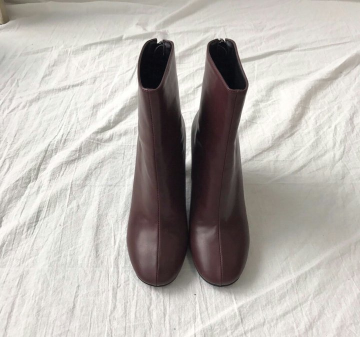 The Bible Nubian Basic Angle Boots A nice, clean, 