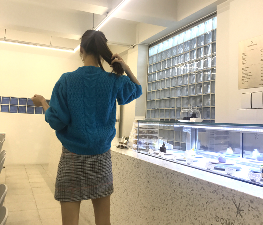 Glancatch A line mini skirt Winter Toddie Cody gir