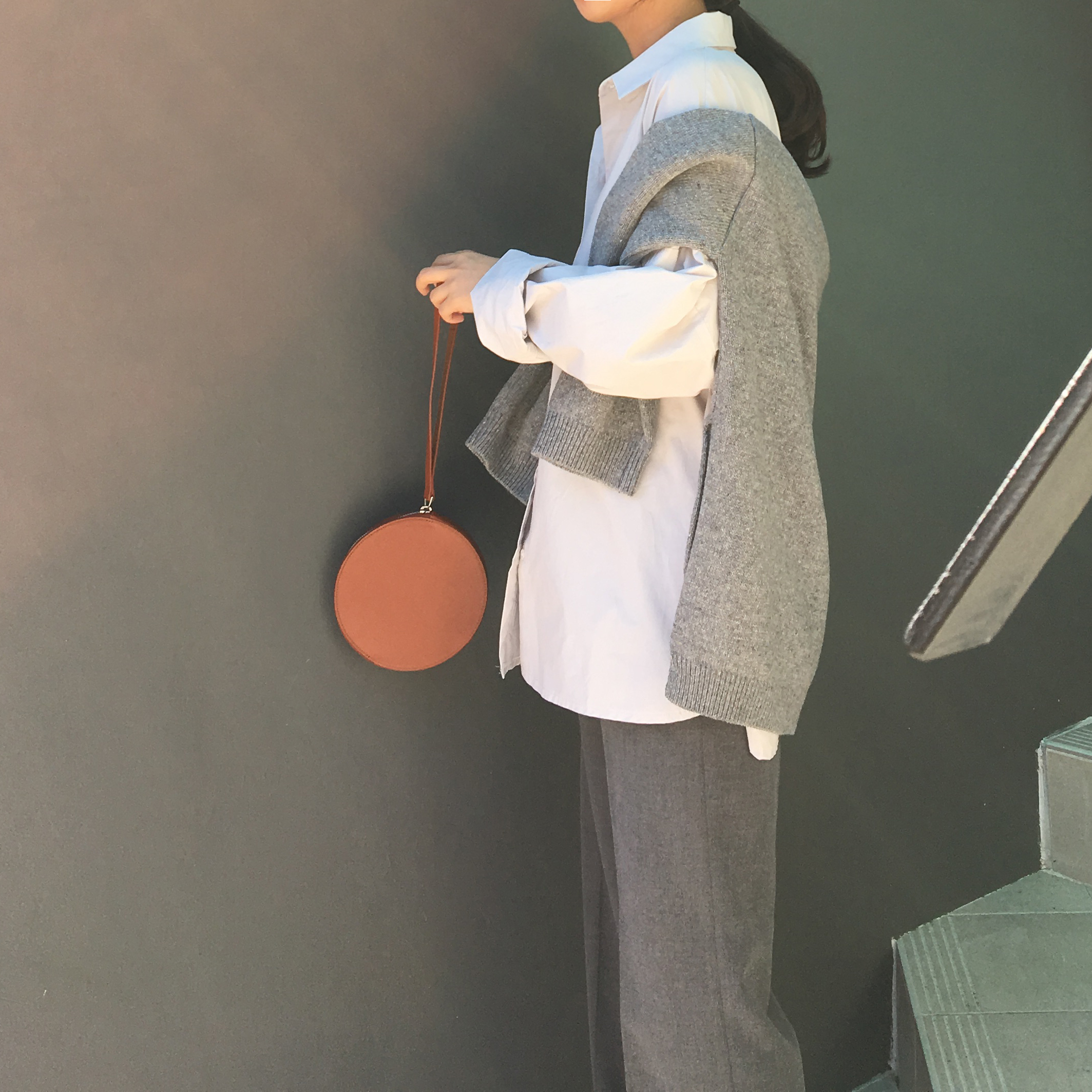 Round-top shirt Basic loose-fitting khaki gray O B