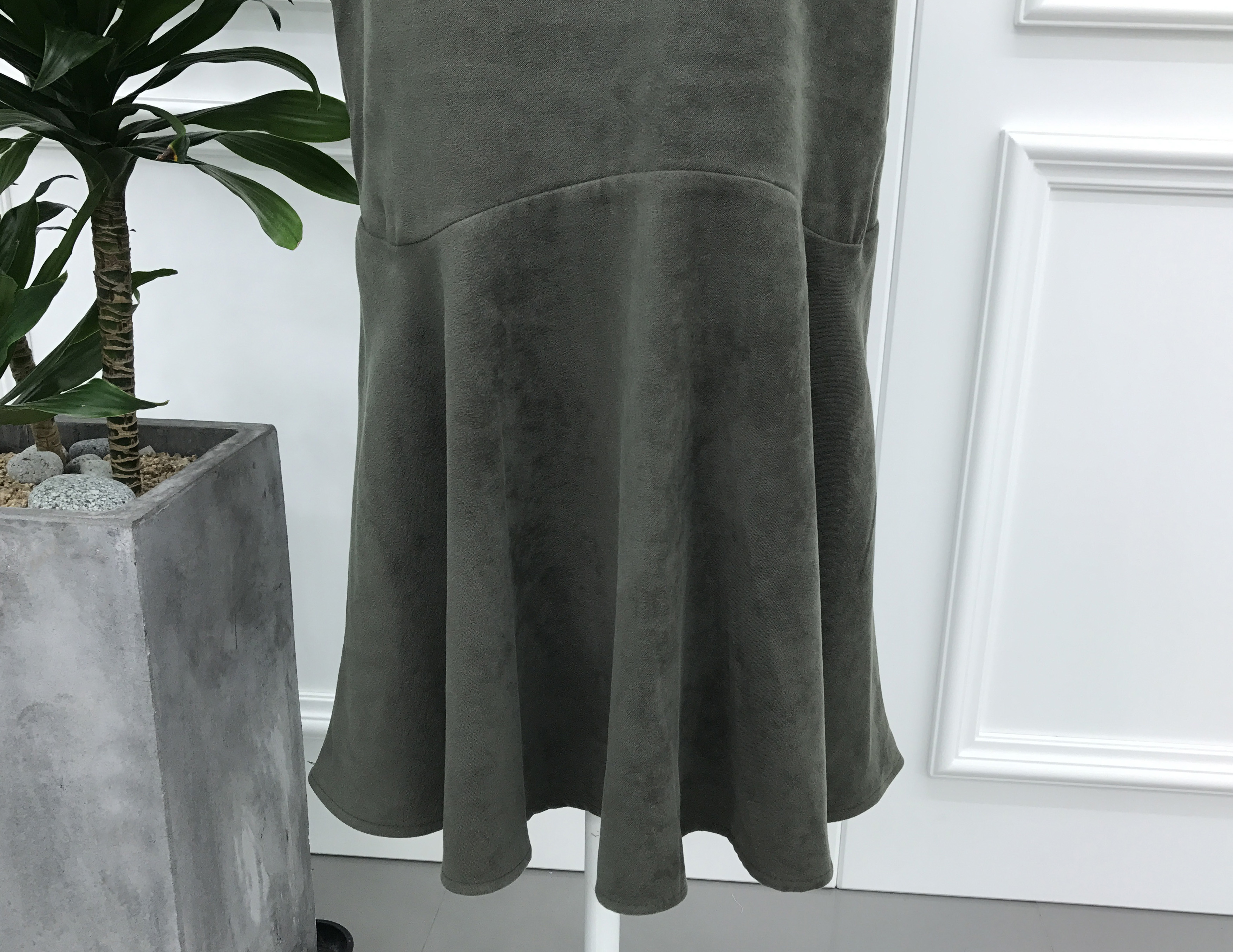 Frilly suede mommy skirt autumn winter long coordi